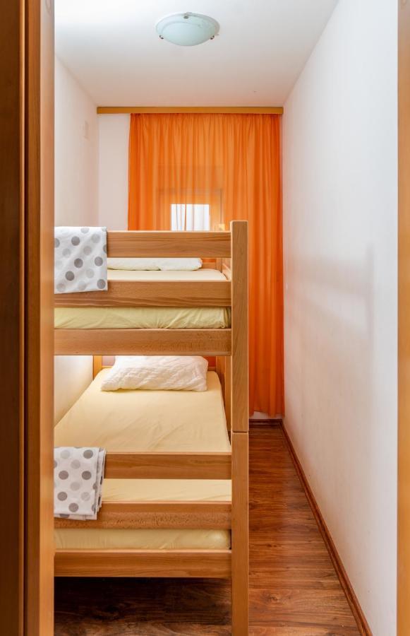 Apartments Tolic Baška Voda Eksteriør billede