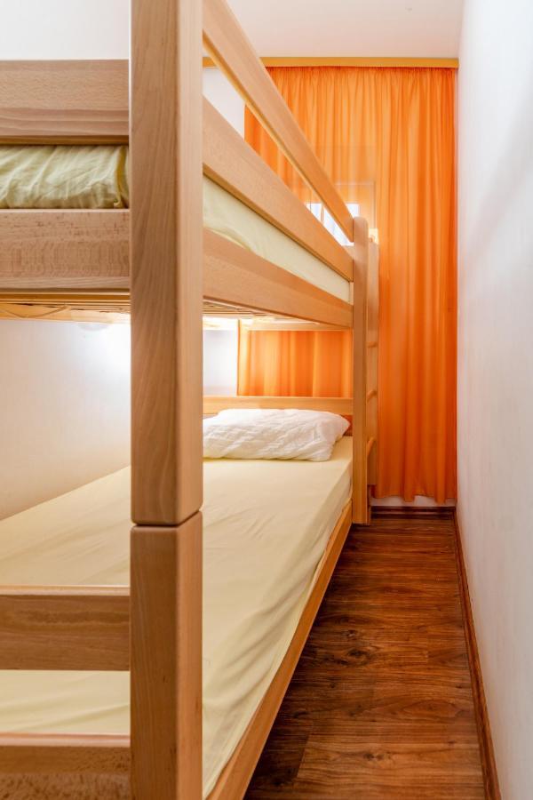 Apartments Tolic Baška Voda Eksteriør billede